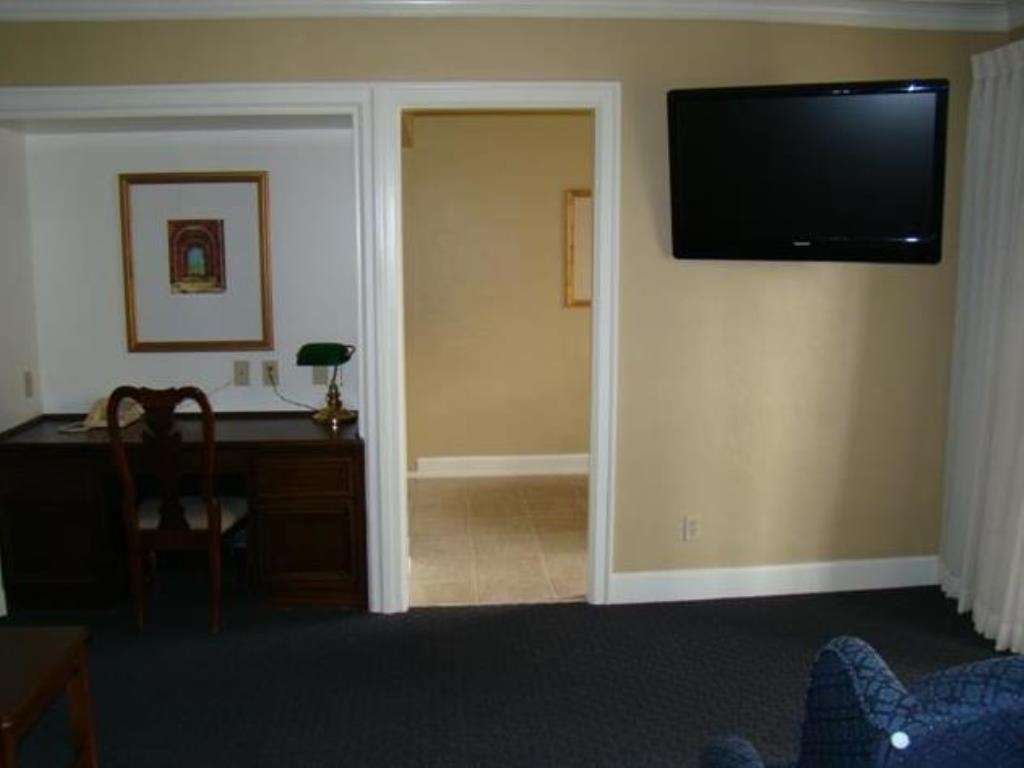 Senate Suites Extended Stay Hotel Topeka Zimmer foto
